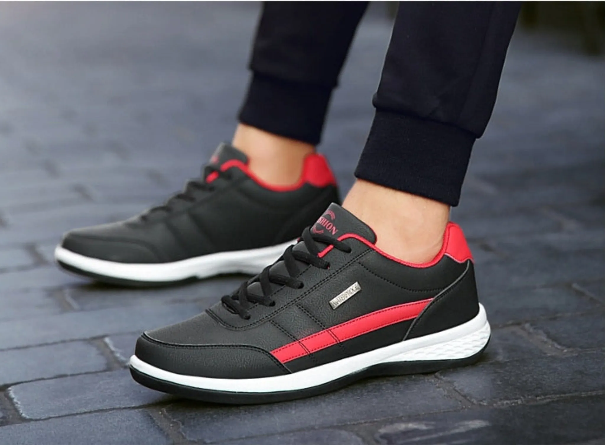 Low Top Breathable Men Sneakers