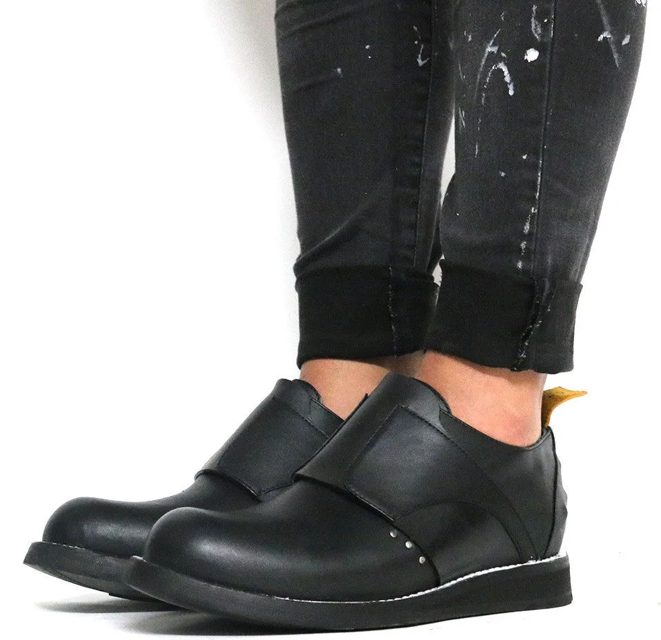 No.1012 ROADWAY slip on shoe Black